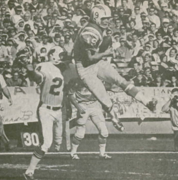 Lance Alworth makes a catch against the Bills the last week of the 1969 season that breaks the great Don Hutson's record of Most Consecutive Games with a Catch