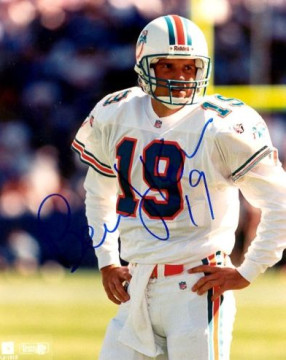 Quaterbacked for the Miami Dolphins from 1994 to 1996.