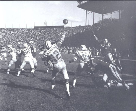 Joe Namath passing against Buffalo Bills Defense, 1967 AFL