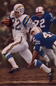 One of the most exciting and dynamic runners in the early days of the American Football League. A member of <a href="http://www.pro-football-reference.com/awards/pfr_all_decade_1960.htm" target="_blank">Pro Football Reference 2nd team All-1960s Team</a>, Lincoln was a 5-time American Football League Western Division All-Star during his 9-year career in the AFL. In 1963 he led the Chargers in rushing, punt return, and kickoff return yards. That year he had a long touchdown run of 76 yards against the Chiefs. His 6.5 Yards-Per-Carry average was the best in the AFL that year too.  