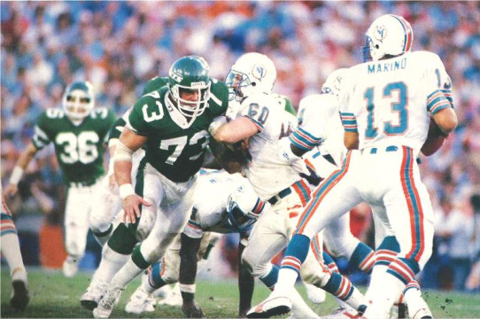 Joe Klecko and Dan Marino in mid-1980s NFL Gameplay