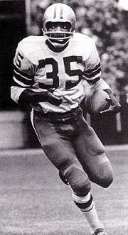 The Cowboys 1st round pick of 1969 from Yale. Would become the first Cowboys first ever 1000 yard rusher in 1972 when he rushed for 1036 yards. Still the #4 All-Time Dallas Cowboys Career rusher with 5009 yards. Named to 4 Pro Bowls and 1 All-Pro team during his 6 seasons with Dallas.