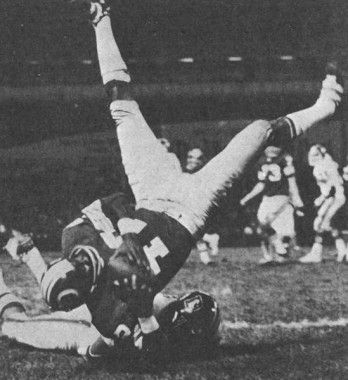 Redskins Larry Brown vs Broncos in 1974