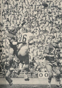 49ers cornerback Kermit Alexander (#39) knocks away a pass intended for Boyd Dowler (#86) in 1966. That year Alexander scored 2 touchdowns - bot against the Bears in the same game. A 44-yard punt return TD and a 14-yard fumble recovered for a score.