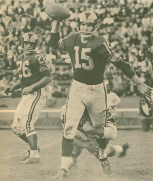 Lions Linebacker Joe Schmidt catches Rams quarterback Frank Ryan (#15) from behind as halfback Jon Arnett looks on.