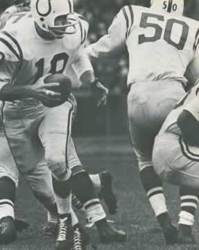 Nice pic of Colts Hall of Fame quarterback Johnny Unitas (#18) dropping back to pass. We think #50 is veteran lineman Buzz Nutter.  