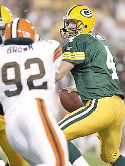 Courtney Brown rushes Brett Favre