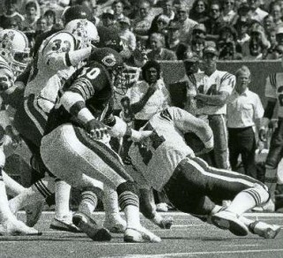 Hall of Fame Chicago Bear Linebacker Mike Singletary