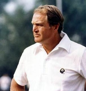 Read more about the article Chuck Noll