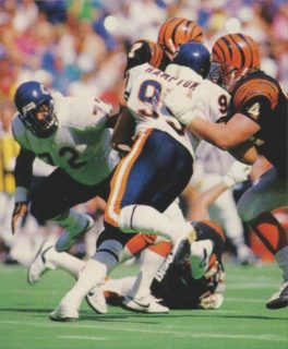 Chicago Bears defensive lineman Dan Hampton and William Perry sack Boomer Esiason