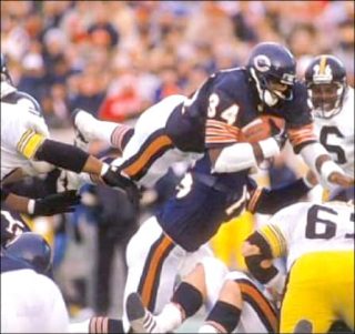 Walter Payton Goes Over the Top Against the Steelers