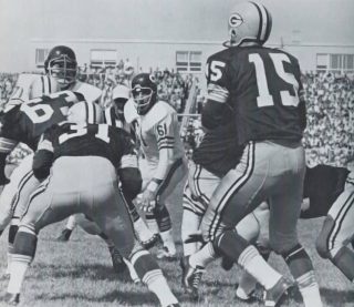 Bart Starr passing against Bill George and Earl Leggett - Packers vs Bears
