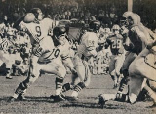 Bears QB Billy Wade Passes Against the Detroit Lions in 1961