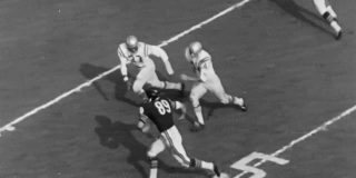 Rookie Tight End Mike Ditka scores a touchdown against the 49ers in 1961