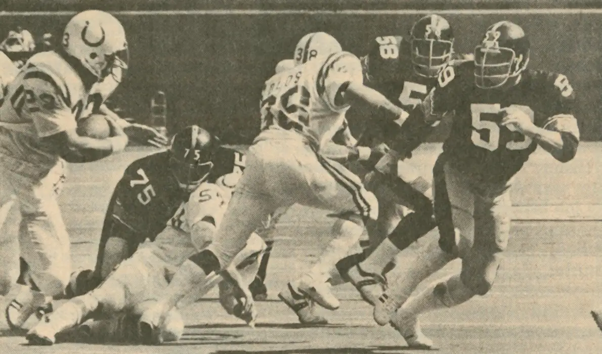 Steelers defense of the 1970s moving up to stop the Baltimore Colts.