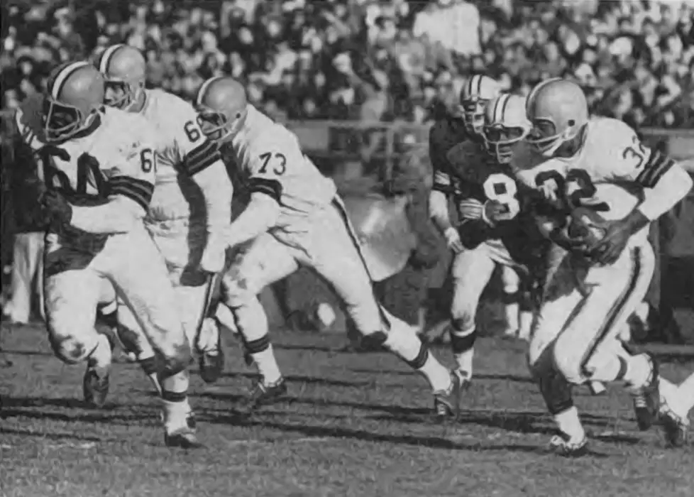 John Wooten, Gene Hickerson and Monte Clark lead the way for Jim Brown - Cleveland Browns Offense