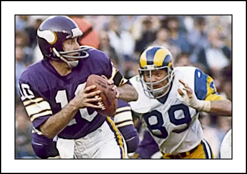 Vintage NFL - Fran Tarkenton Under Pressure from Ram Fred Dryer