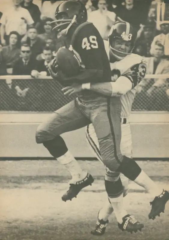 Bobby Mitchell Catch vs Glenn Gass of the Pittsburgh Steelers in 1963
