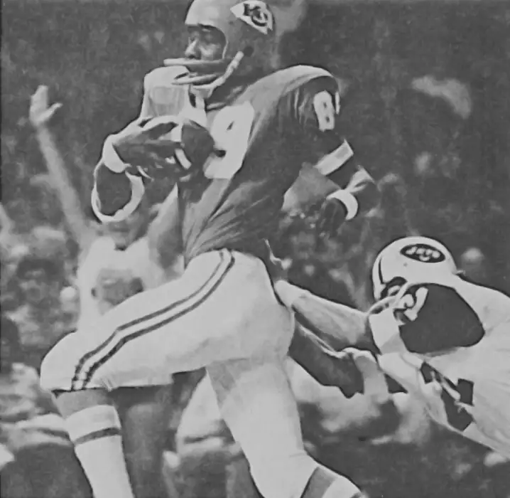 Otis Taylor Catch vs Jets - Vintage Early 1970s Picture