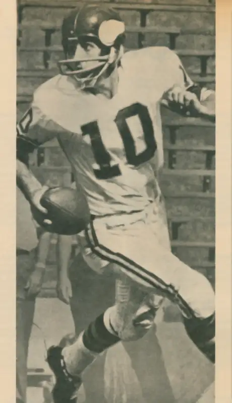 As an expansion team in 1961 the Minnesota Vikings took Georgia quarterback Fran Tarkenton in the 3rd round of the college draft that year. Started 10 games and throwing an impressive 18 touchdowns while rushing for 5 more.