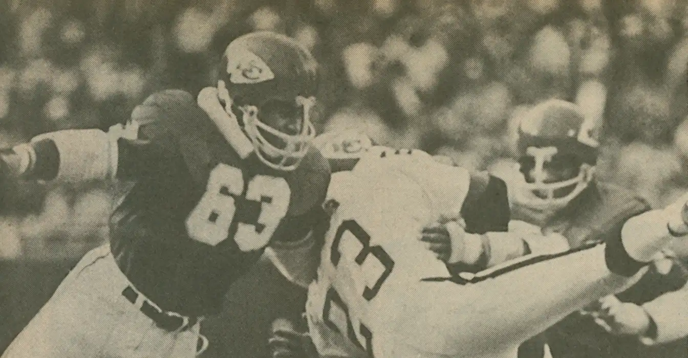 The story goes that Chiefs All-Pro Middle Linebacker Willier Lanier was considering retiring after the 1974 season, but was coaxed back for another season in 1975. He would be named to his 6th NFL Pro Bowl and stay with the Chiefs until 1977. Here he puts the stop on Raider Charlie Smith.