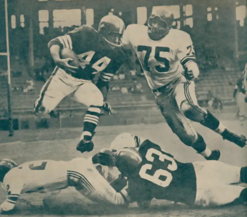 Jim Katcavage, NY Giants & Chet Hanulak, Cleveland Browns - 1957 NFL