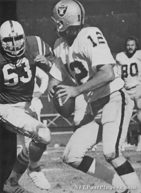 Kenny Stabler Comes Face to Face with the Colts Mike Barnes