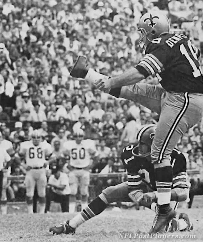 Old School New Orleans Saints - Kicker Tom Dempsey