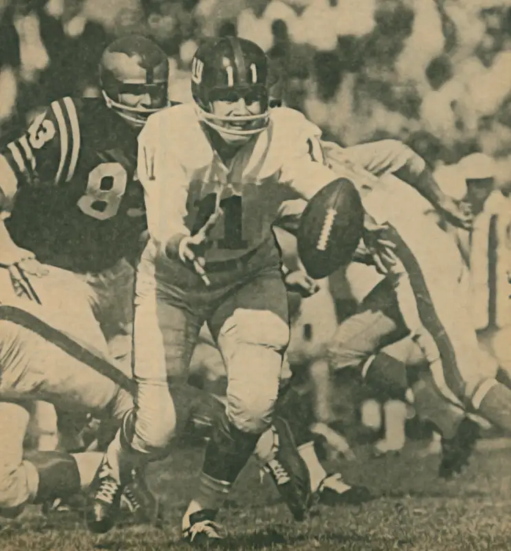 1965 NFL - Earl Morrall Giants, Don Hultz Eagles