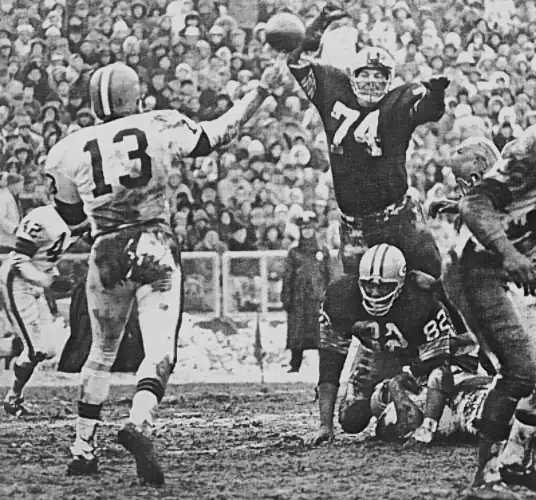 Henry Jordan and Lionel Aldridge Rushing Frank Ryan - Classic Packers & Browns