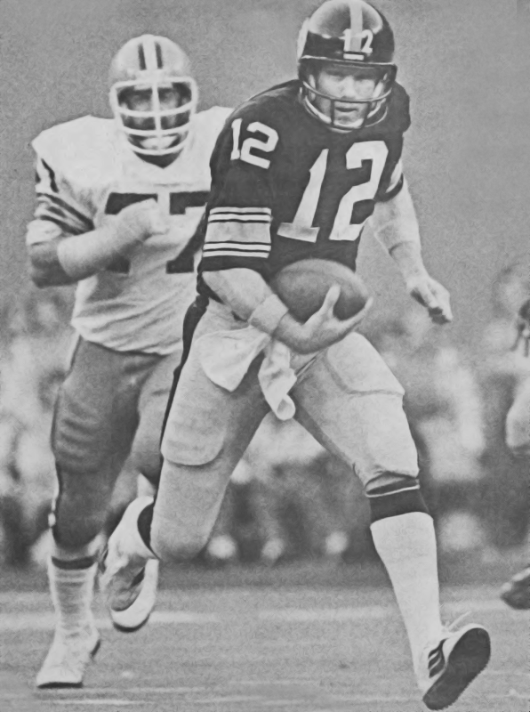 Lyle Alzado Chasing Terry Bradshaw in 1979