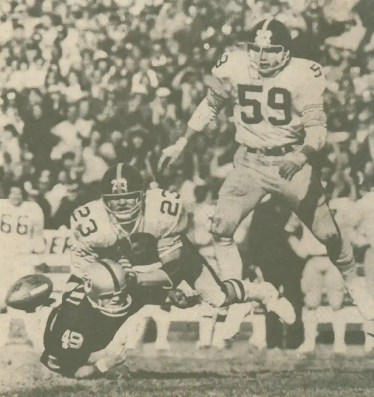 Mike Wagner & Jack Ham stop Mike Siani in the 1972 AFC Playoffs