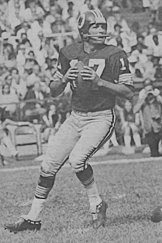Veteran quarterback Billy Kilmer enjoyed 16-years in the NFL and was one of the key leaders of the Washington Redskins during the early 1970s. Known for his toughness, grit, and unorthodox throwing style, Kilmer guided Washington to the franchise’s first Super Bowl appearance following the 1972 season while helping establish the Redskins as one a top contender in the NFL under coach George Allen.