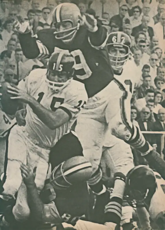 Bob Gain and Bill Glass Sack Ed Brown in 1963 | Classic Browns & Steelers