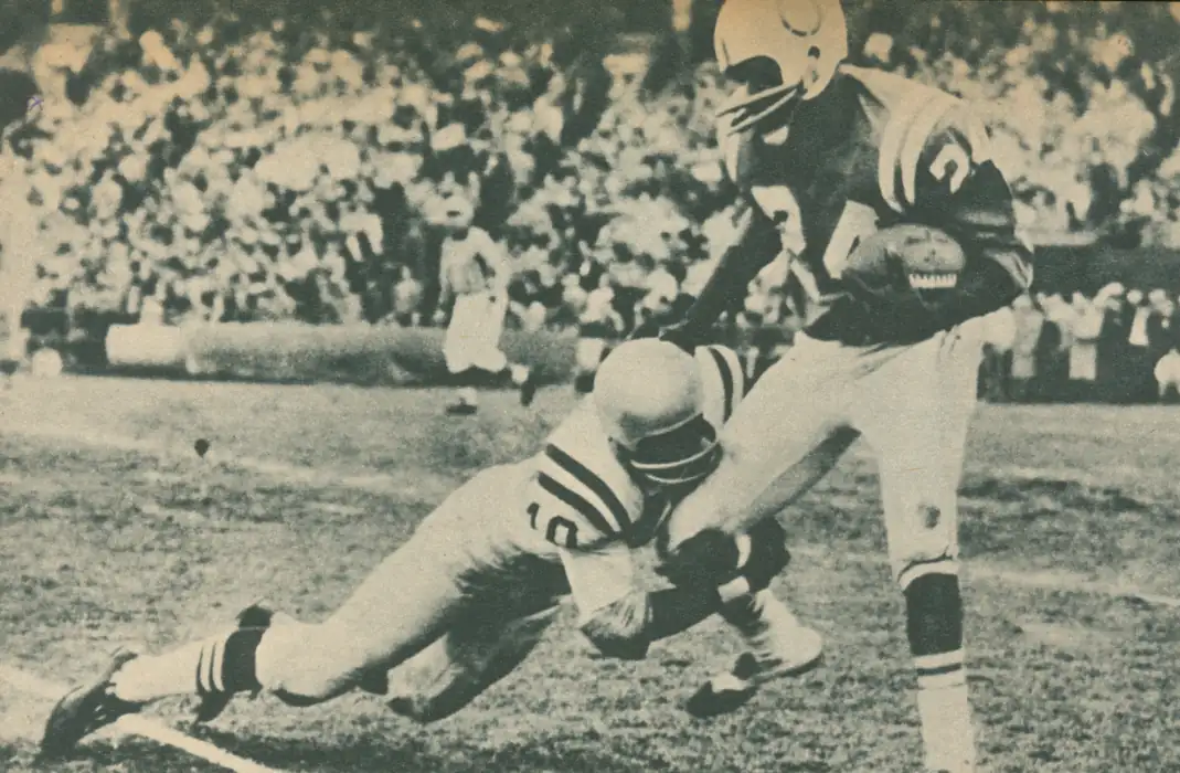 Abe Woodson Stops Lenny Moore - Classic 1959 NFL
