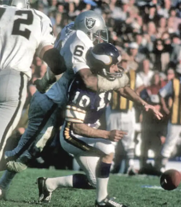 Otis Sistrunk Drops Fran Tarkenton