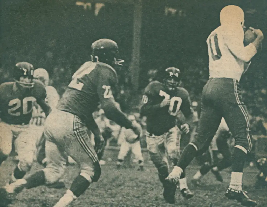 Cardinal Woodley Lewis makes a catch against Sam Huff and the New York Giants Defense | 1959 NFL