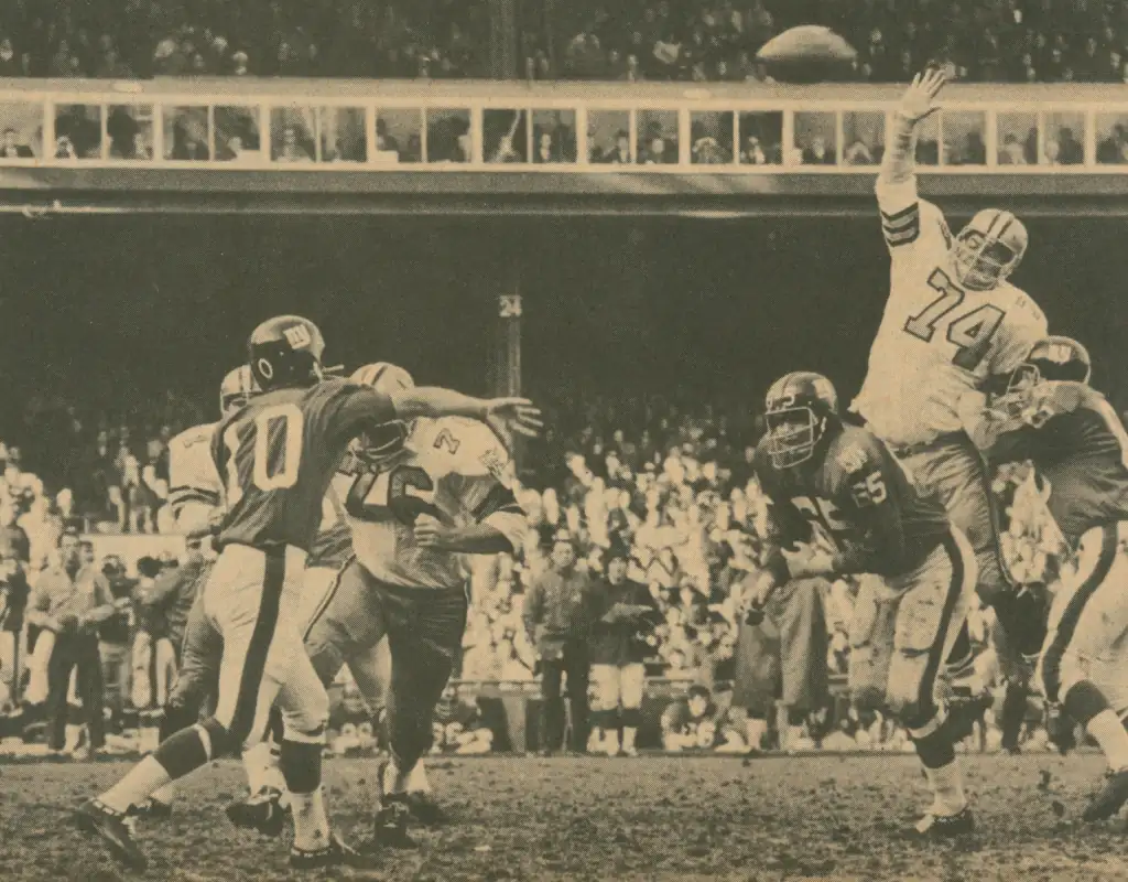 Fran Tarkenton Passing against Mike Tillman & Dave Rowe of the New Orleans Saints in 1969