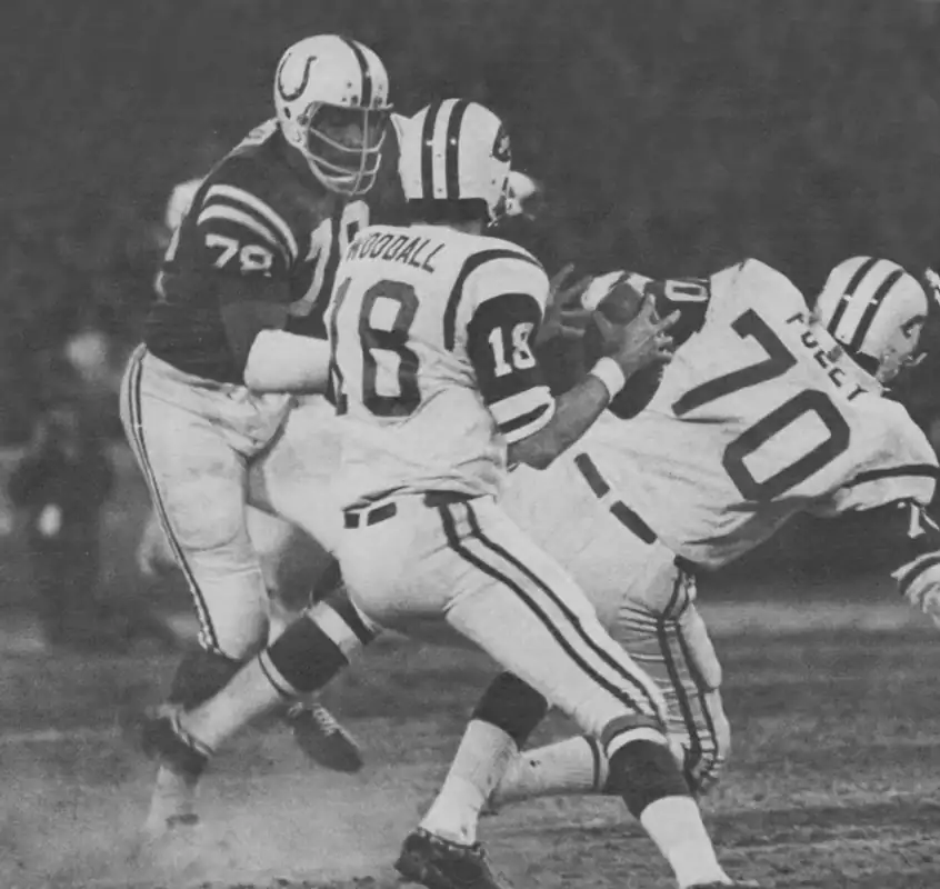 Jets Quarterback Al Woodall Pressured By Bubba Smith