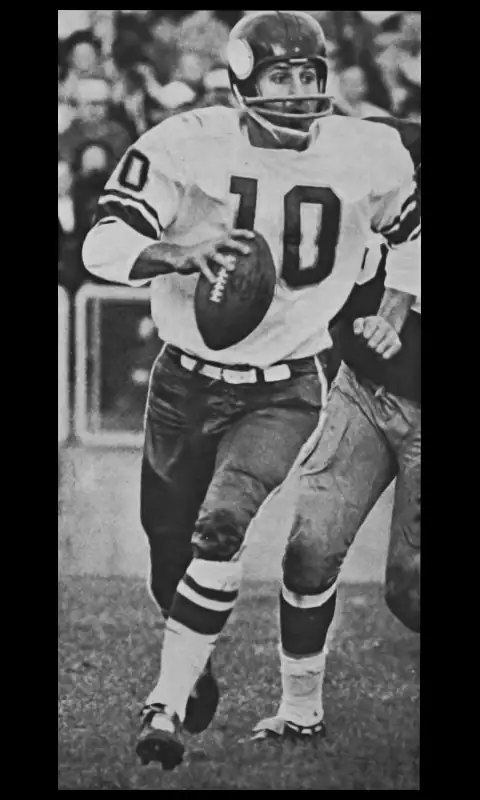 The Vikings Fran Tarkenton Scrambling